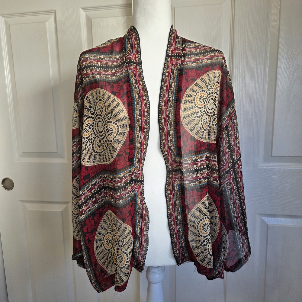 Elegant Patterned Cape - Red and Black